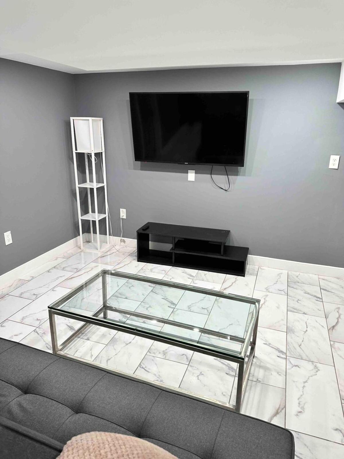 Lovely Basement 1-Bedroom With Free Parking 华盛顿哥伦比亚 外观 照片